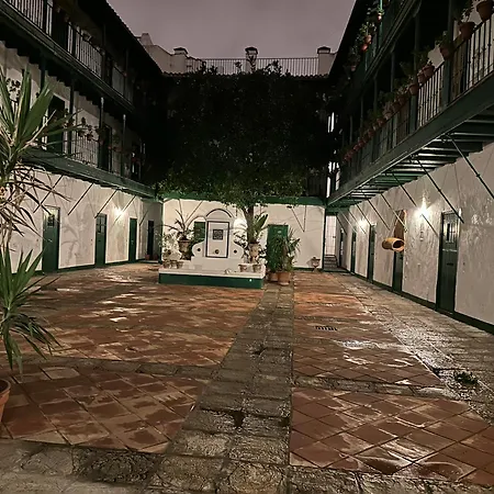 Casa Duque Compartida Familiar 2- Bano Propio Alloggio in famiglia Siviglia
