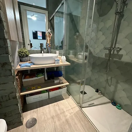 Casa Duque Compartida Familiar 2- Bano Propio Alloggio in famiglia *