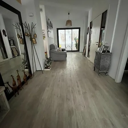 Casa Duque Compartida Familiar 2- Bano Propio Проживание в семье
